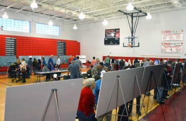 Mountain Parkway Meeting in Prestonsburg Draws Big Crowd